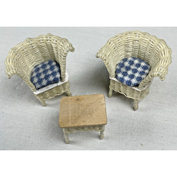 Dollhouse Miniature 1:24 White Gazebo Made from Kit by Artisan Haight Chairs Tab - Picture 4 of 8